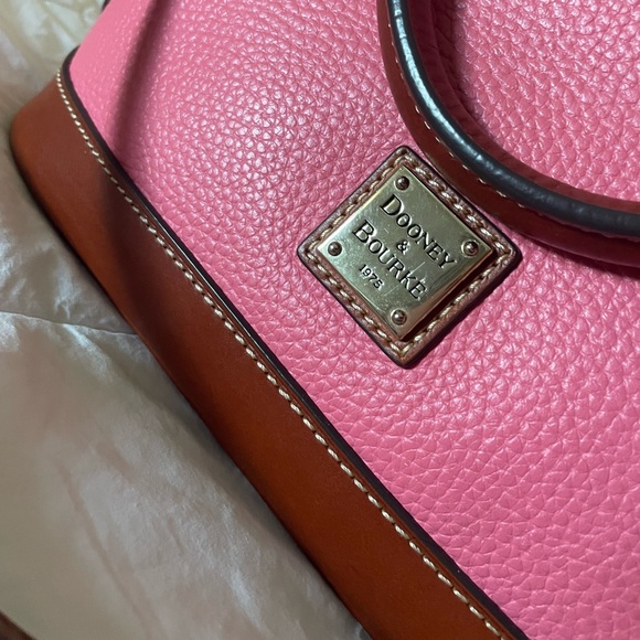 Dooney & Bourke - Picture 3 of 15